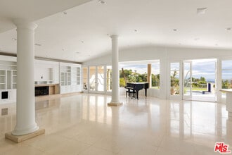 1630 Carla Ridge in Beverly Hills, CA - Building Photo - Building Photo