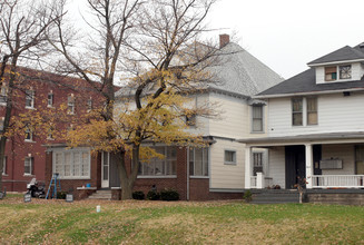 3612 E Washington St in Indianapolis, IN - Foto de edificio - Building Photo