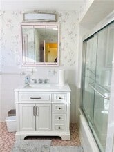 241 Huxley Ave in Providence, RI - Building Photo - Building Photo