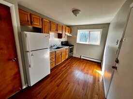 671 River St, Unit #2R in Boston, MA - Building Photo