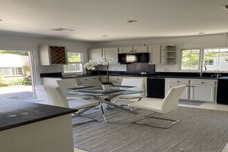 138 N Hamel Dr in Beverly Hills, CA - Building Photo - Building Photo