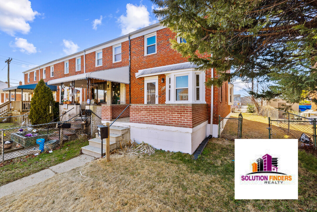 8433 Kavanagh Rd in Dundalk, MD - Building Photo