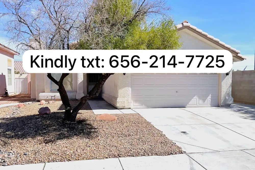 8909 Chenin Ave in Las Vegas, NV - Building Photo