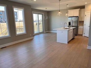 448 S 91st St in West Des Moines, IA - Building Photo - Building Photo