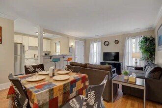 2201 1/2 Summit St in Durham, NC - Building Photo - Building Photo