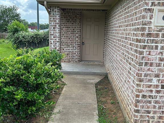 610 Linda Dr in Joshua, TX - Building Photo - Building Photo