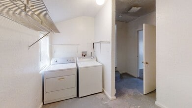 109 E 6th St in Portales, NM - Building Photo - Building Photo