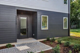 5917 Robertson Ave in Nashville, TN - Building Photo - Building Photo