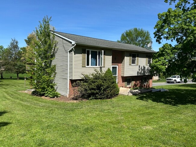 property at 1575 Slate Hill Rd