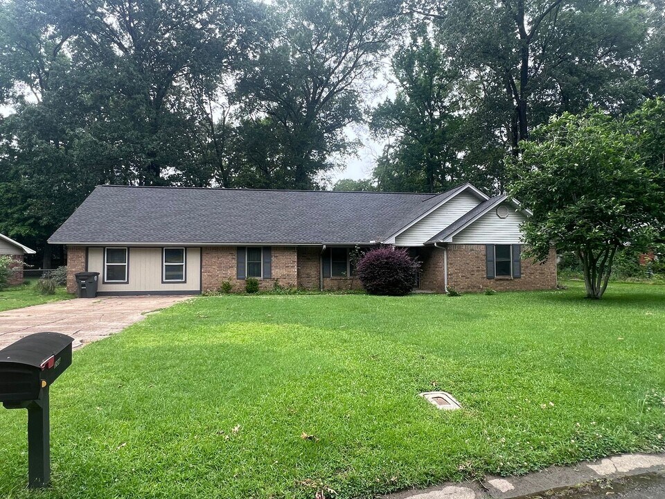 206 Indian Trail in Searcy, AR - Building Photo