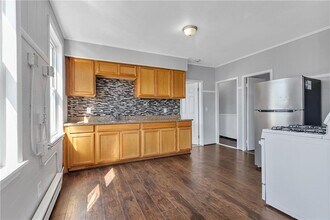 111 Pocasset Ave in Providence, RI - Building Photo - Building Photo