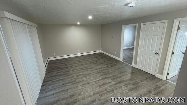 3 Henry Terrace, Unit 9B in Worcester, MA - Foto de edificio - Building Photo
