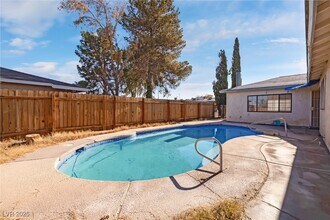 203 Cimarron Ct in Henderson, NV - Building Photo - Building Photo