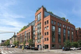 177 9th Ave in New York, NY - Foto de edificio - Building Photo