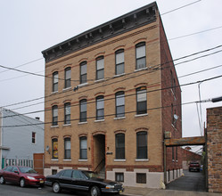 63-65 W 21st St in Bayonne, NJ - Building Photo - Building Photo