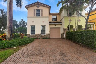 5224 SW 77th Way in Davie, FL - Building Photo