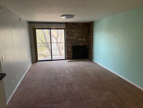 431 S Kalispell Way, Unit 308 in Aurora, CO - Foto de edificio - Building Photo