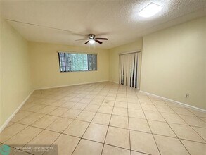 12222 Royal Palm Blvd in Coral Springs, FL - Building Photo - Building Photo