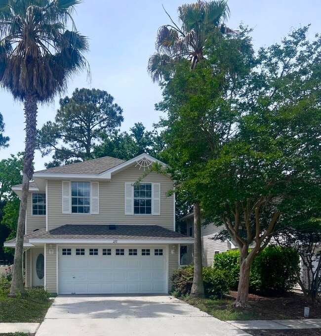 271 Twin Lakes Ln