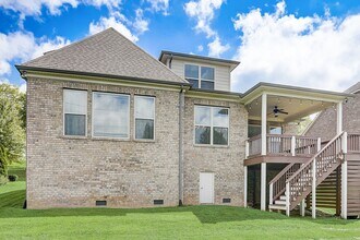 2565 Westerham Way in Thompson's Station, TN - Building Photo - Building Photo