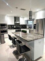 9551 NW 19th Pl in Sunrise, FL - Building Photo