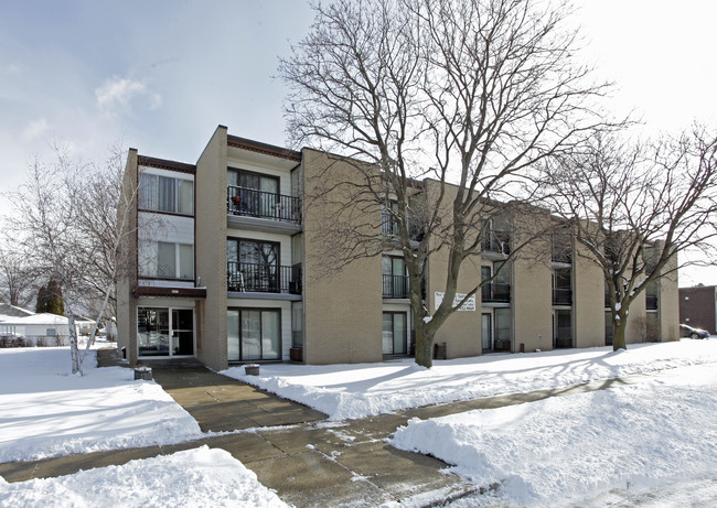 Wilson Apartments in Kenosha, WI - Building Photo - Building Photo