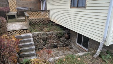 538 4 Mile Rd NW in Comstock Park, MI - Foto de edificio - Building Photo