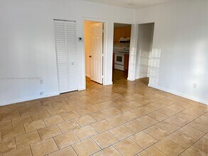 131 NE 64th Terrace in Miami, FL - Building Photo - Building Photo