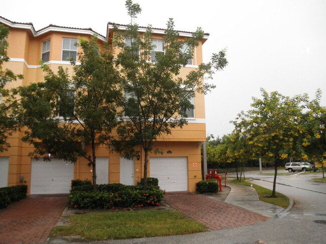 2512 Shoma Dr in West Palm Beach, FL - Building Photo - Building Photo