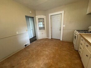 1020 18th Ave in Moline, IL - Building Photo - Building Photo