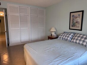 2151 NE 42nd Ct in Lighthouse Point, FL - Building Photo - Building Photo