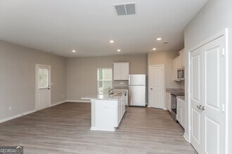 318 Augusta Woods Dr in Villa Rica, GA - Building Photo - Building Photo