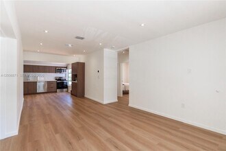 3021 Coconut Grove Dr in Coral Gables, FL - Building Photo - Building Photo