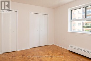 1017 Seneca Ave in Mississauga, ON - Building Photo