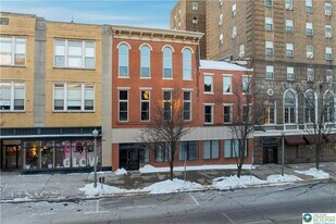 109 S Centre St in Pottsville, PA - Building Photo