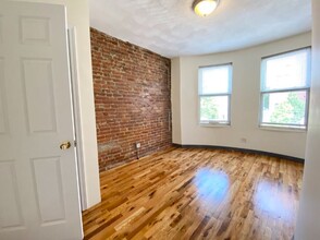 838 Huntington Ave, Unit 1 in Boston, MA - Building Photo - Building Photo