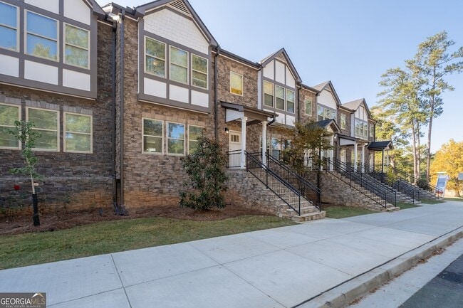 3775 Jack Vernon Cir in Powder Springs, GA - Foto de edificio - Building Photo