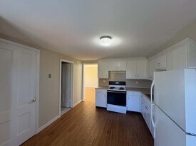 59 Montowese St in Branford, CT - Building Photo