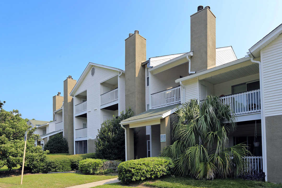 The Watch on Shem Creek in Mount Pleasant, SC - Foto de edificio