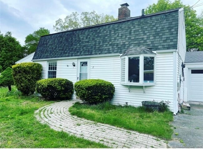 property at 2 Simscroft Pl