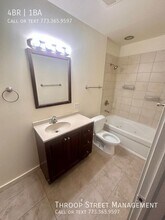 5709 S Wentworth Ave in Chicago, IL - Building Photo - Building Photo