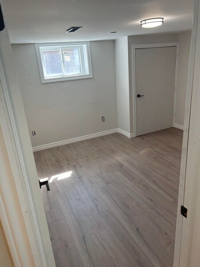 371 Mill St in Angus, ON - Building Photo - Building Photo