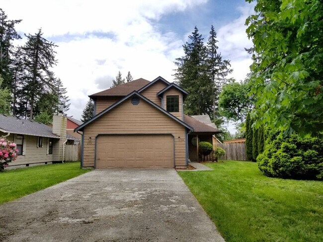 2713 Cedar Hills Ct SE in Lacey, WA - Building Photo - Building Photo
