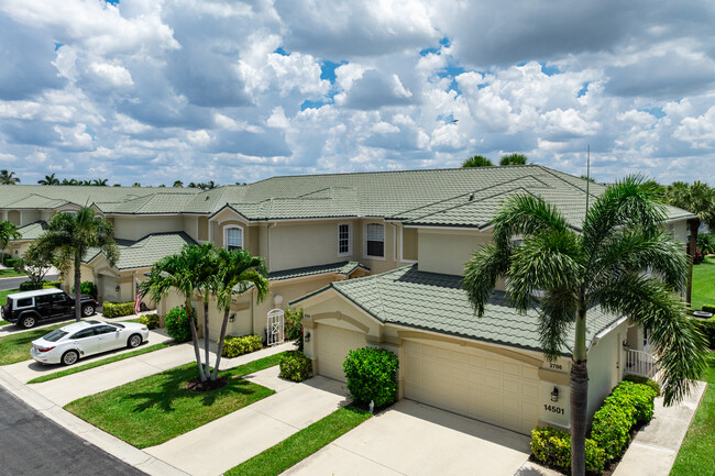 Grande Cay Condos in Ft. Myers, FL - Building Photo - Building Photo