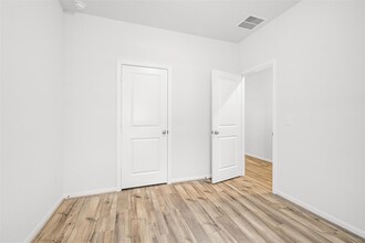 160 Olympic Pk Dr in Kyle, TX - Building Photo - Building Photo