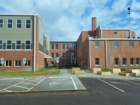 200 E Umstead St in Durham, NC - Building Photo