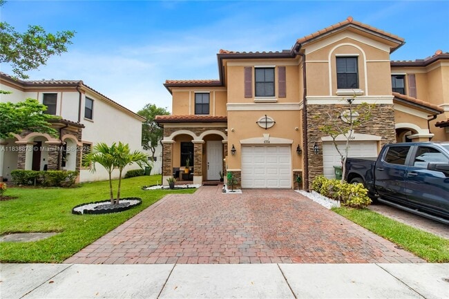 9358 W 33rd Way in Hialeah, FL - Building Photo - Building Photo