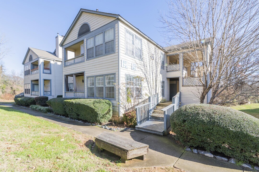 8117 Tremaine Ct in Charlotte, NC - Building Photo