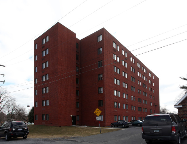 Poplar Terrace in Lebanon, PA - Building Photo - Building Photo