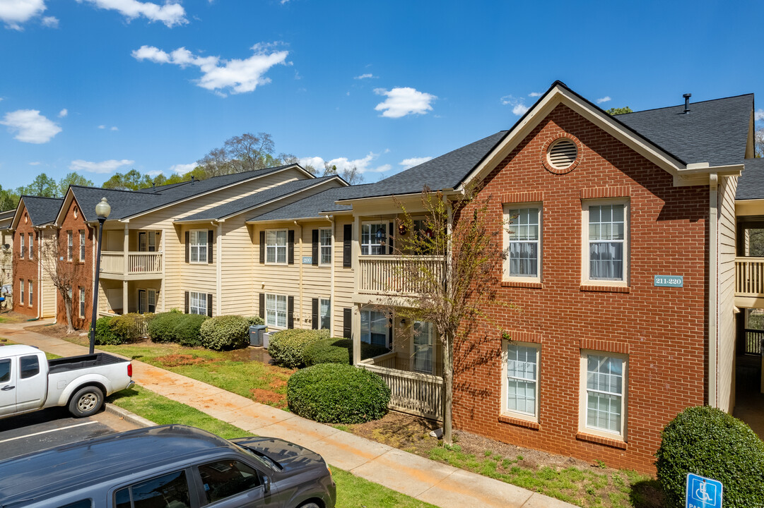 Heritage Hills in Commerce, GA - Building Photo